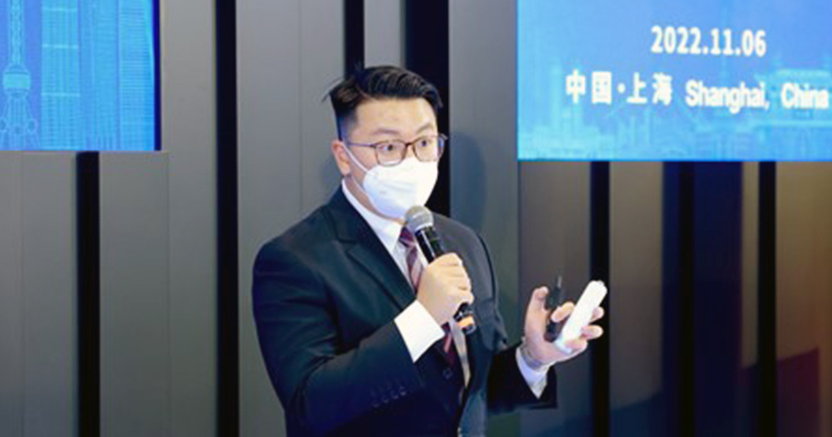 Harry Chen, Partner and CMO of E3A, pitching on behalf of the startup