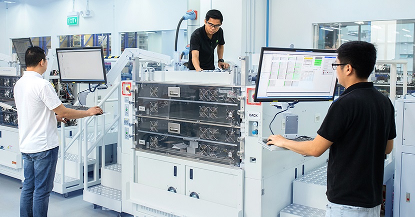 The AMPS combines various testers into an integrated system, which reduces test costs and improves time to market for the end-user